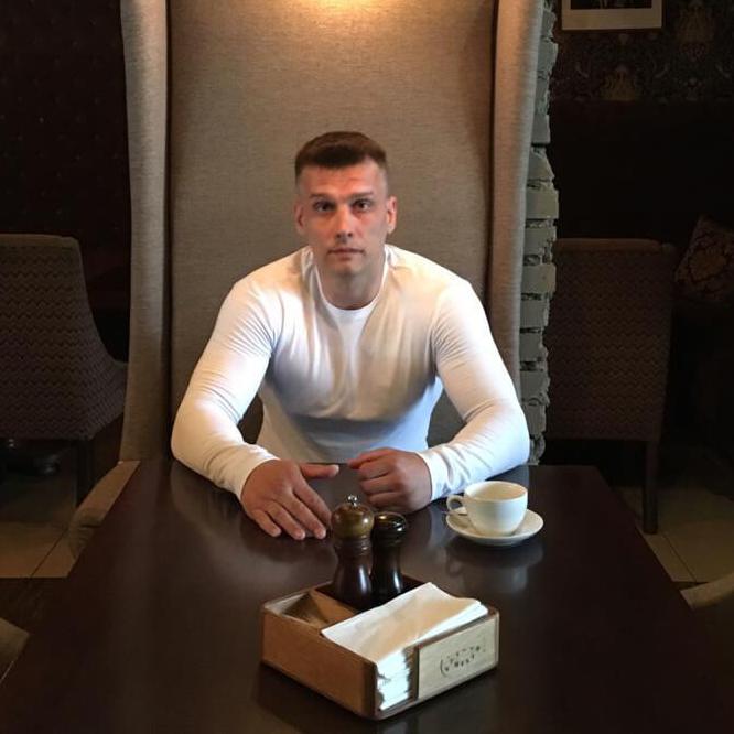 Максим Антонов